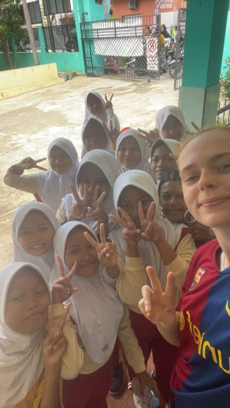 Teuntje in Indonesien – Die Kraft des Sports