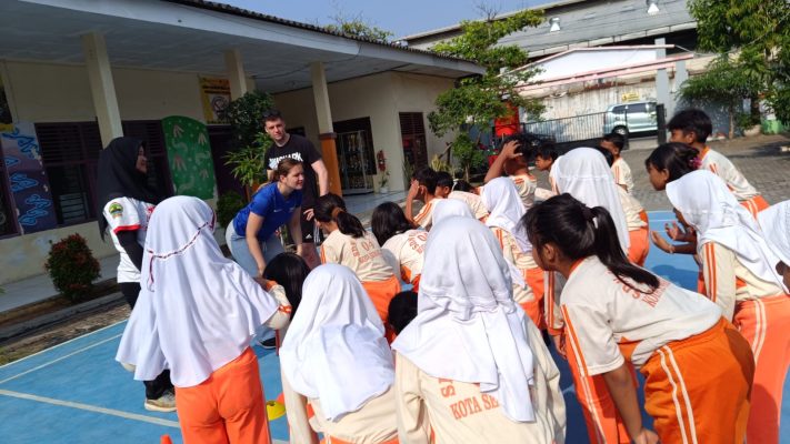 Femke in Indonesien – Die Kraft des Sports