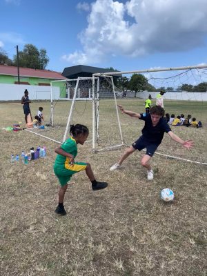 Simon auf Saint Lucia – Die Kraft des Sports